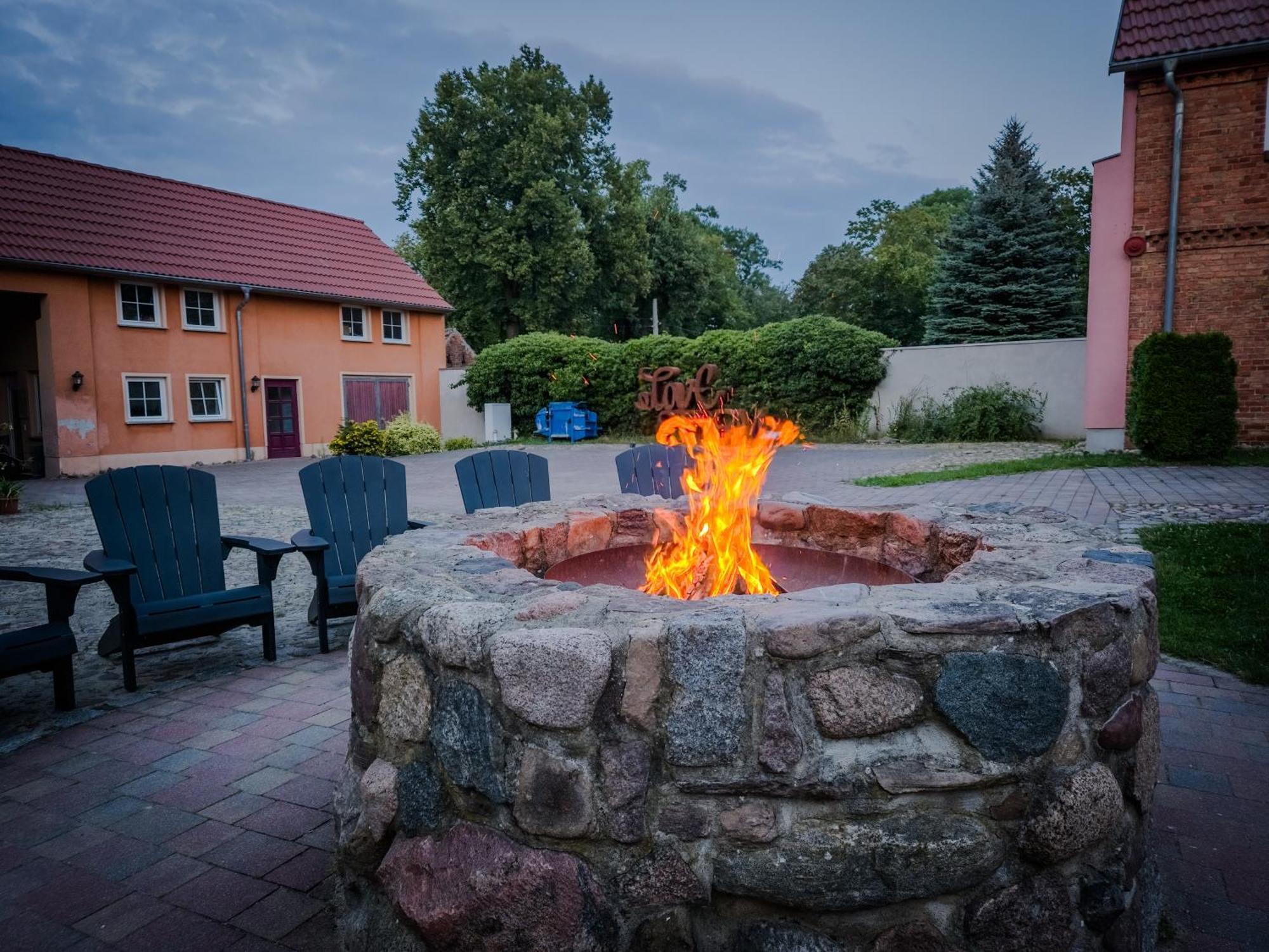 Project June - Ehemals Landgasthof Jueterbog Exterior photo